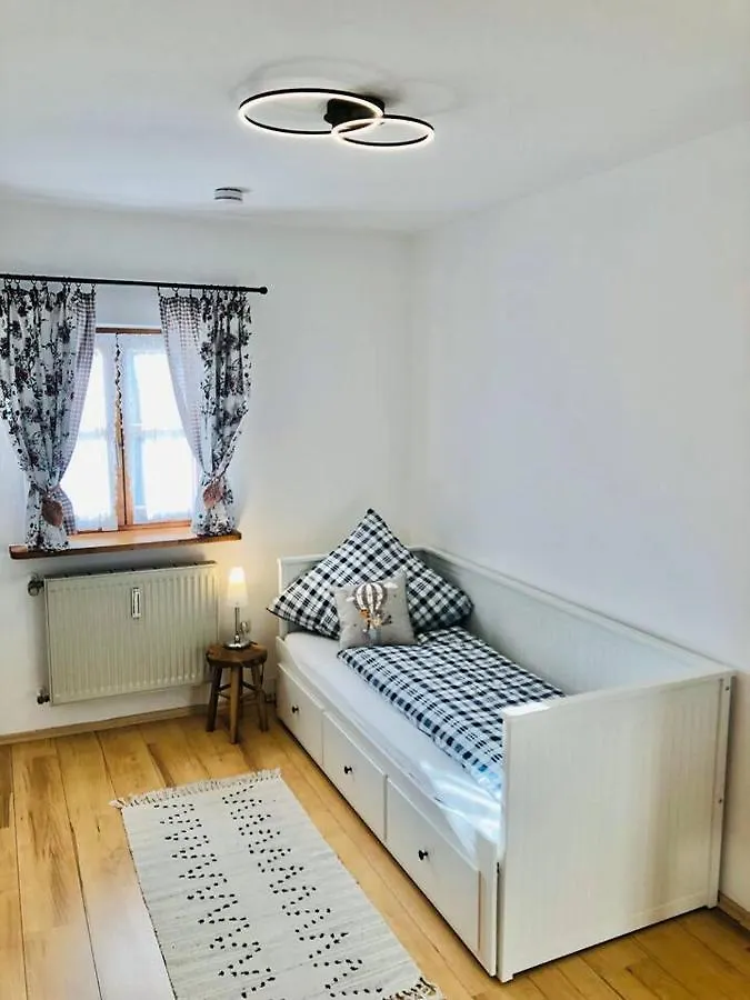 Apartment Haus Gerda Ferienwohnung 2 Arnbruck